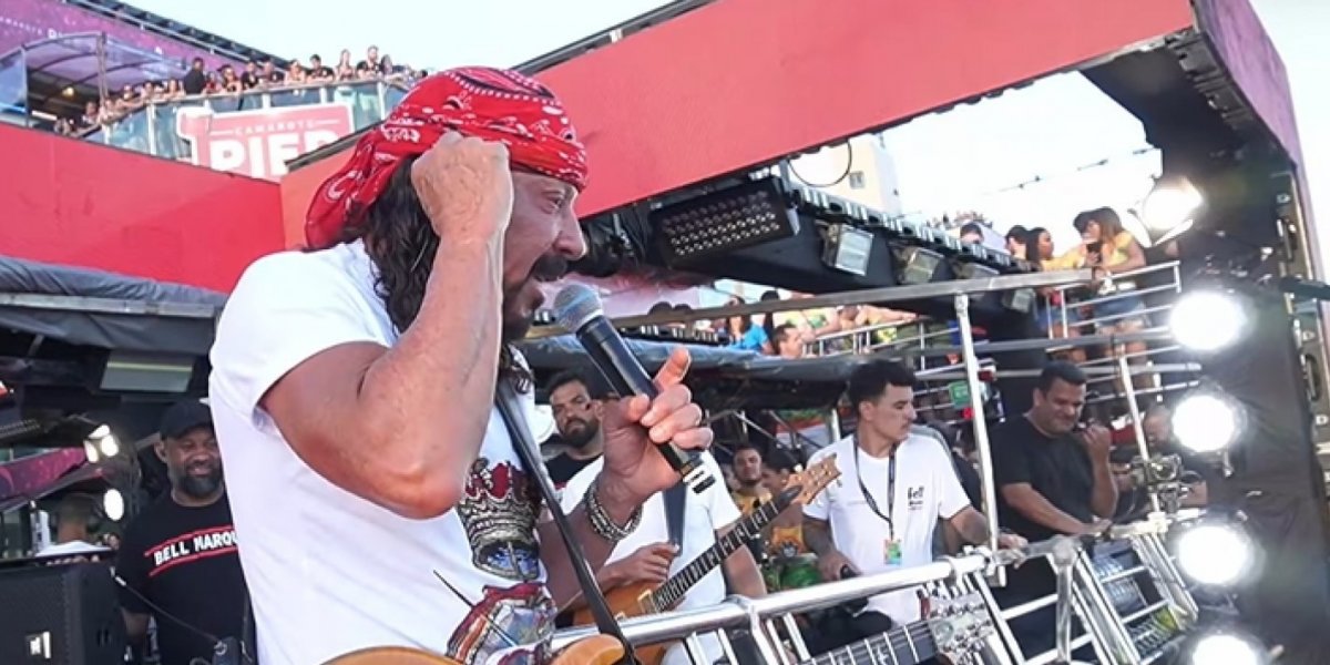 Spray de pimenta faz Bell Marques interromper desfile na Barra-Ondina