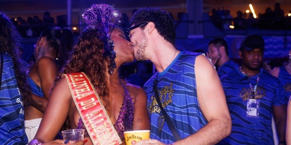 Iza e João Vitor Silva assumem romance durante o Carnaval no Rio