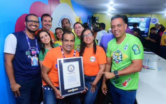Carnaval de Salvador entra para o Guinness com maior ação de reciclagem de latinhas do mundo