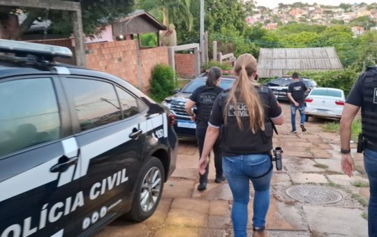 Polícia Civil faz operação contra suspeitos de torturar e cortar os dedos de adolescente