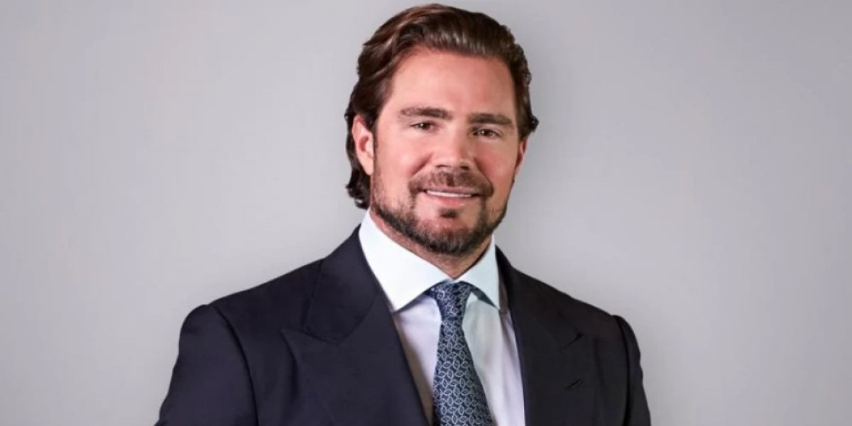 Presidente do CPMI solicita ao STF voo privado para levar Daniel Vorcaro a Brasília