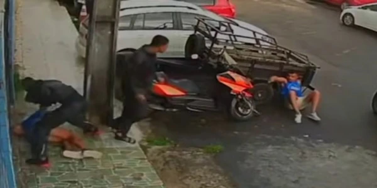 Dois homens são agredidos por mototaxistas em Salvador após corrida