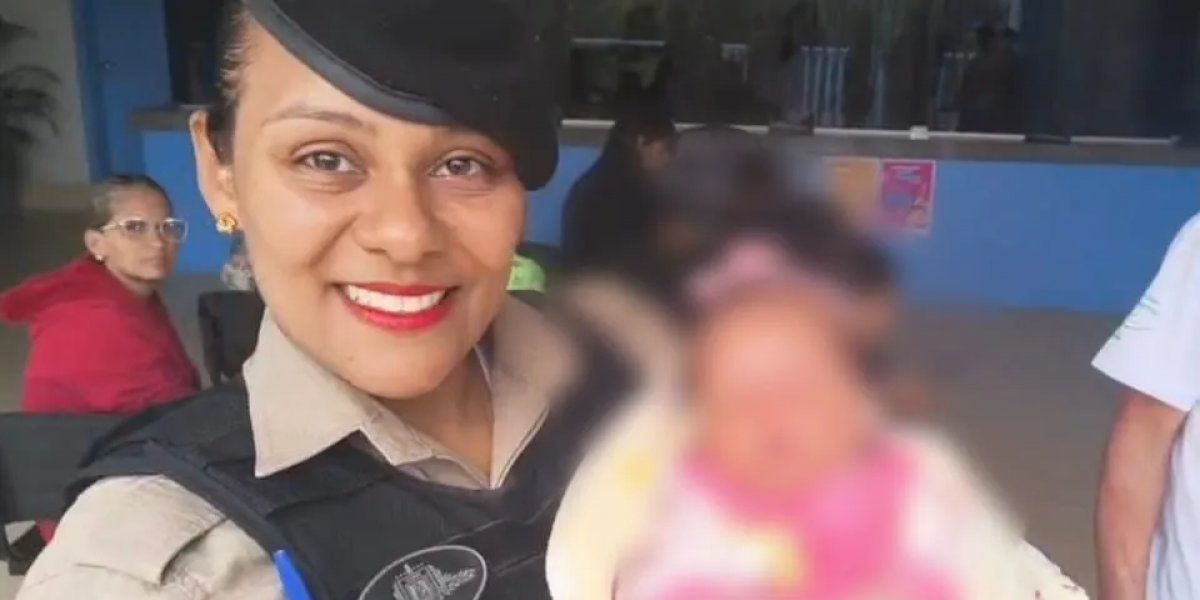 Policial que amamentou bebê em situação de abandono recebe homenagem da Polícia Militar