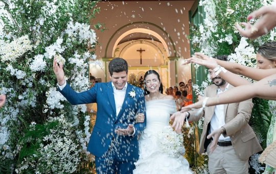 Cerimônia de casamento de Tabata Amaral e João Campos reúne figuras políticas brasileiras importantes