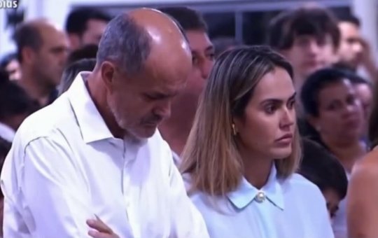Missa de Sétimo Dia dos irmãos mortos pelo pai comove internautas