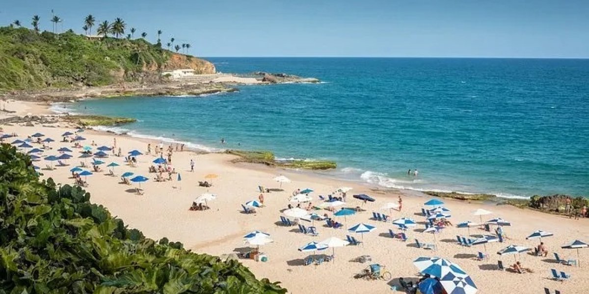 Alvarás para construções em praia famosa de Salvador são bloqueados pela Justiça