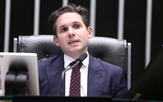 Câmara reajusta verba de gabinete em quase 14% e eleva custo dos parlamentares em ano de pressão fiscal