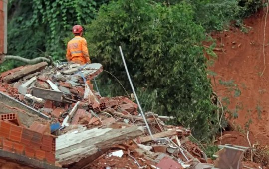 Chuva devastadora em Juiz de Fora deixa 16 mortos e dezenas de feridos