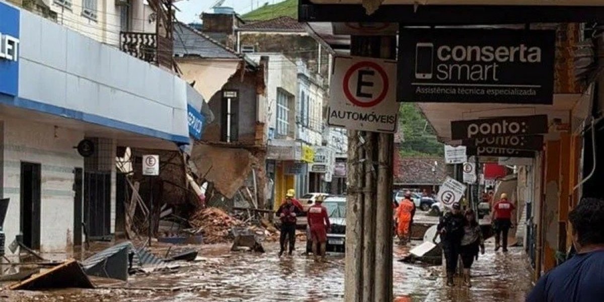 Governo anuncia auxílio de R$ 800 para vítimas das chuvas em Minas Gerais