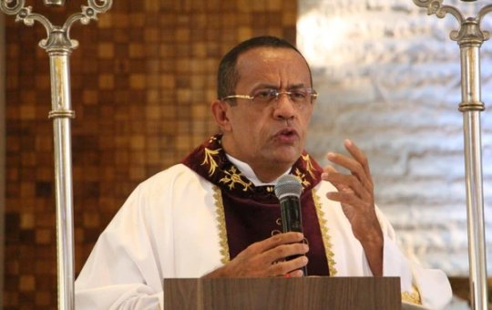 Padre é condenado após furtar mais de 600 celulares doados a hospital na Paraíba