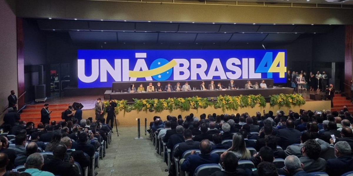 União Brasil pode perder ao menos 20 parlamentares na próxima janela partidária