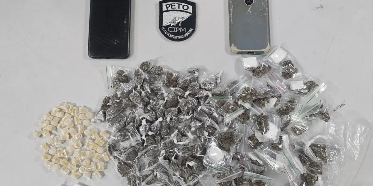 Polícia prende dupla com mais de 300 porções de drogas em São Marcos