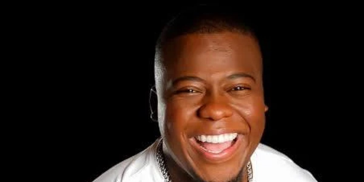 Cantor baiano diz ter caído em golpe após doar R$ 900 a pedinte em Salvador