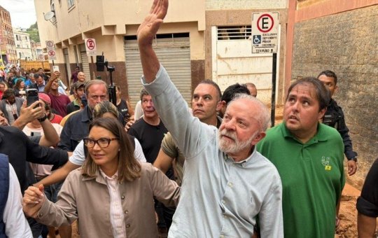 Lula visita áreas afetadas pelas fortes chuvas em Minas Gerais
