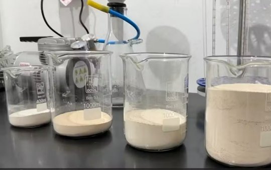 Minas Gerais entrega primeiro lote nacional de terras raras para produção de ímãs no Brasil