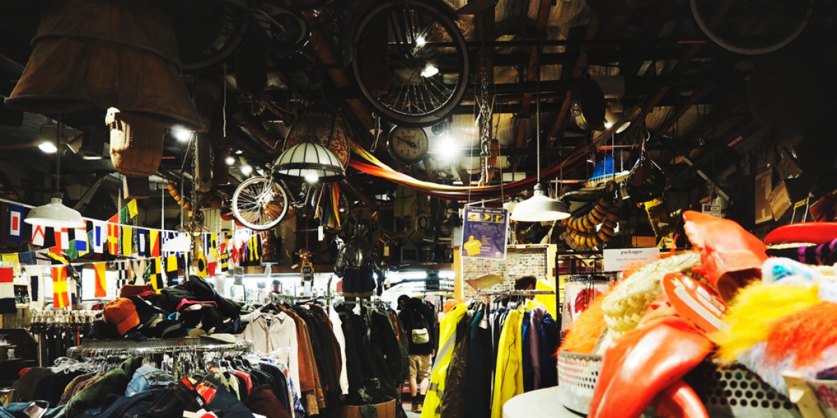 Brechós estão em alta no mundo inteiro