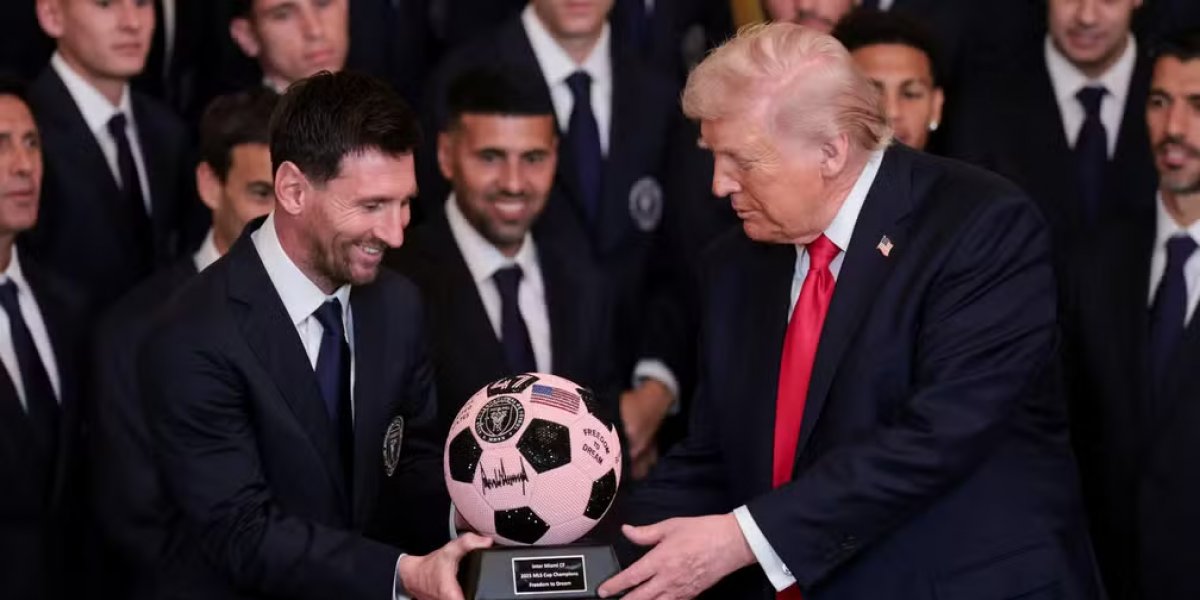 Messi faz visita na Casa Branca com elenco do Inter Miami