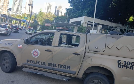 Quatro suspeitos morrem após confronto com a PM em Salvador; circulação de ônibus é suspensa