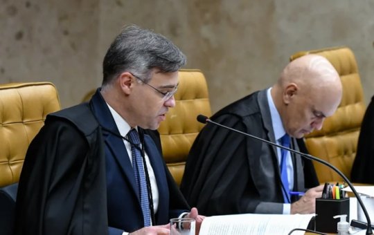 Com Alexandre de Moraes no alvo, André Mendonça ganha protagonismo no STF