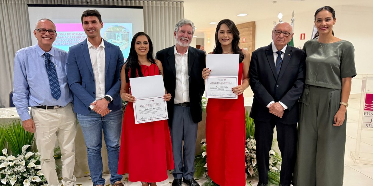 Primeira turma de especialistas em ginecologia e obstetrícia é formada na Santa Casa de Jequié