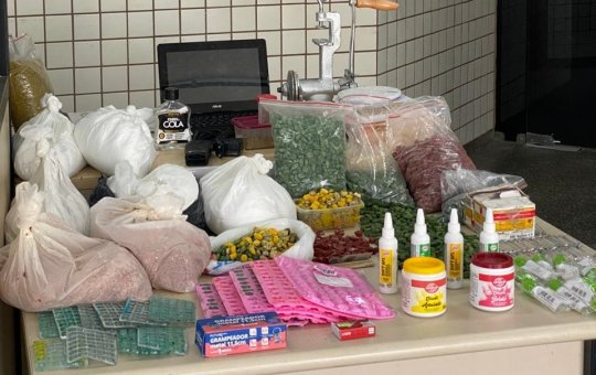 Polícia Militar desarticula laboratório de drogas sintéticas em Lauro de Freitas