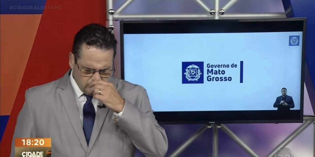 Apresentador passa mal durante programa ao vivo e transmissão é interrompida