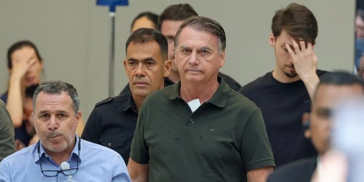 Bolsonaro apresenta melhora na função renal, mas continua na UTI, diz boletim