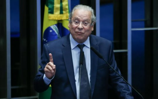 Condenado no mensalão, José Dirceu anuncia volta à disputa eleitoral