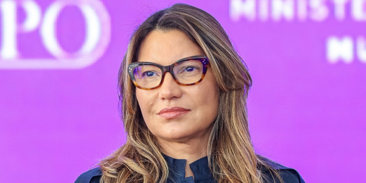 Janja se pronuncia após caso de cachorro queimado e cobra combate à “cultura do ódio”