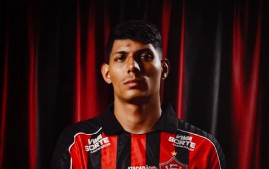 Vitória anuncia contratação do meia Zé Vitor, destaque da Portuguesa no Paulistão