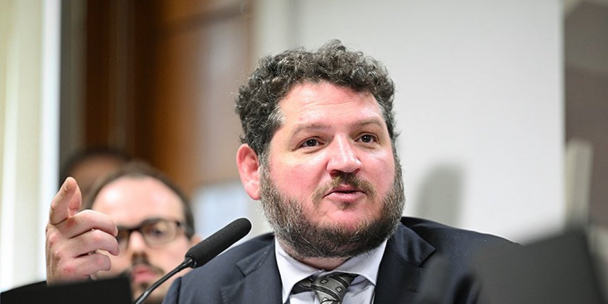 Empresário diz à CPI que Banco Master teria “controle oculto” e aponta baiano como dono real