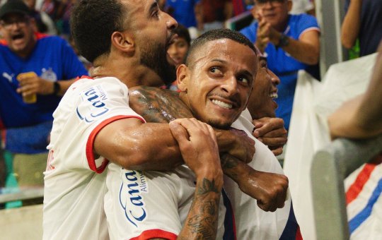 Bahia vence a primeira dentro da Fonte Nova pelo Brasileirão e pula para 3ª posição