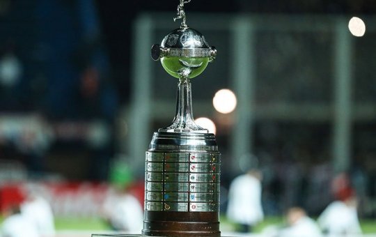 Libertadores terá grupos definidos nesta noite; sorteio projeta próximos confrontos
