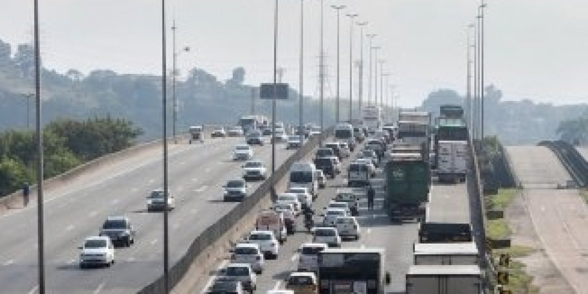 Caminhoneiros adiam greve e aguardam reunião com o governo