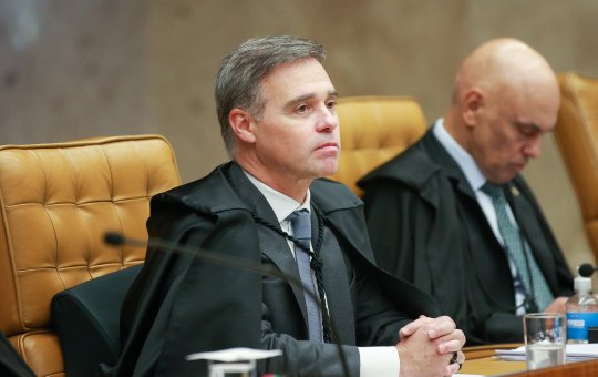 Voo com André Mendonça é cancelado após falha mecânica em Brasília