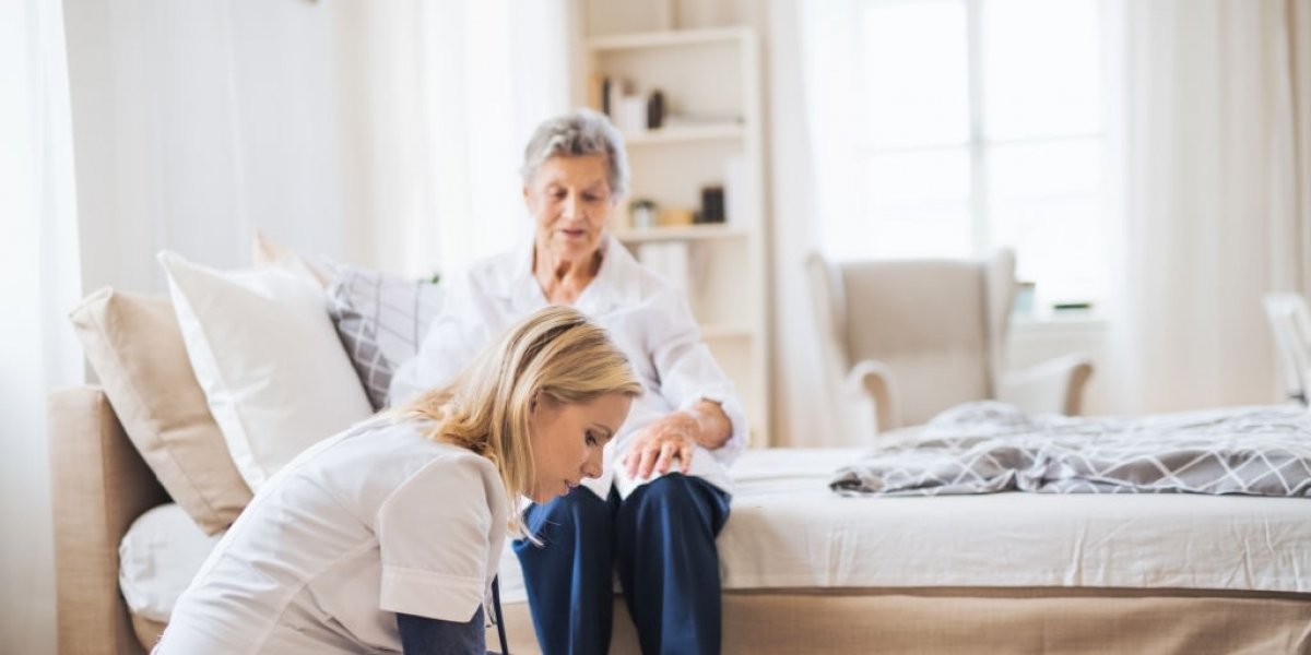 Calçados inadequados aumentam risco de quedas e fraturas entre idosos