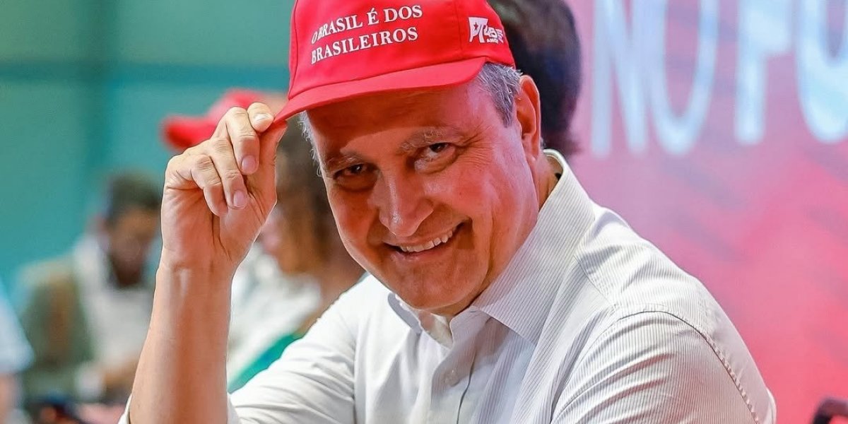 Rui Costa confirma saída de ministério para concorrer ao Senado