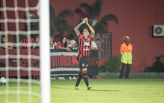 Vitória vence o Mirassol com o Barradão lotado e sobe na tabela
