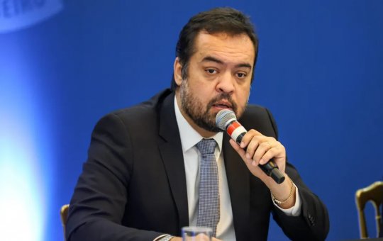 Cláudio Castro renuncia ao governo do Rio de Janeiro antes de julgamento no TSE