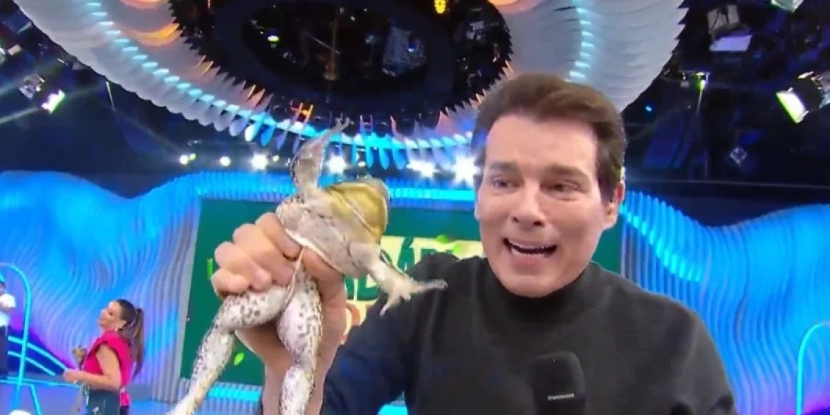 Celso Portiolli vira alvo de críticas por suposto maus-tratos a rã no ‘Domingo Legal’