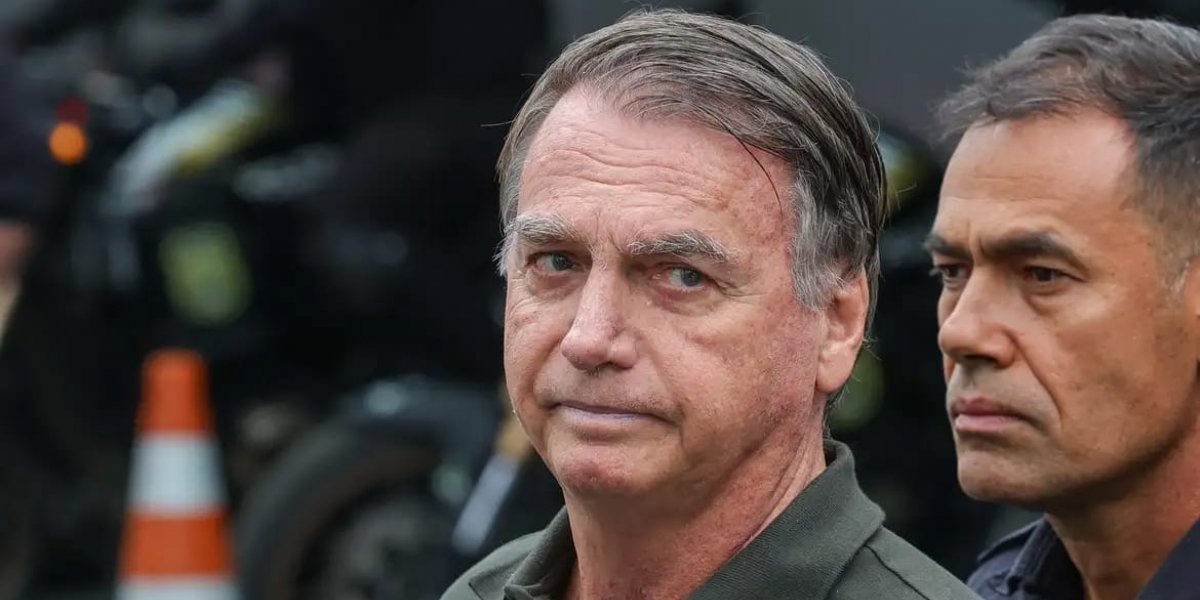 Moraes pede detalhes das funções dos funcionários na casa de Bolsonaro