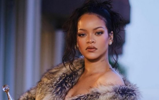 Rihanna fala pela primeira vez após sofrer atentado a tiros