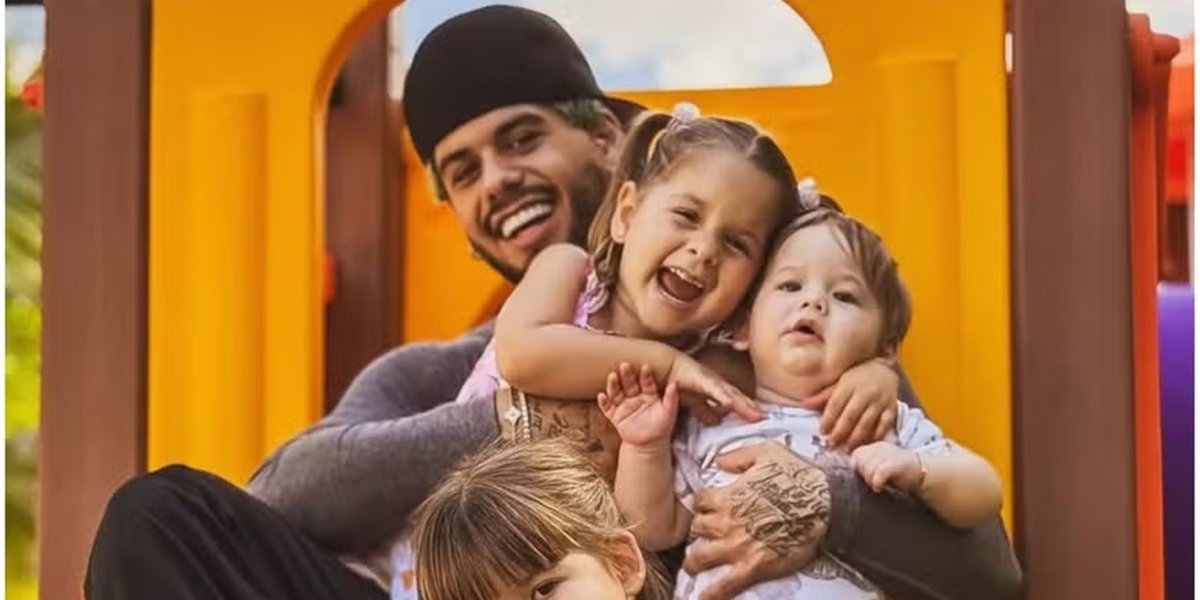 Zé Felipe desabafa sobre distância dos filhos e critica viagens: “acabou esse negócio de viajar”