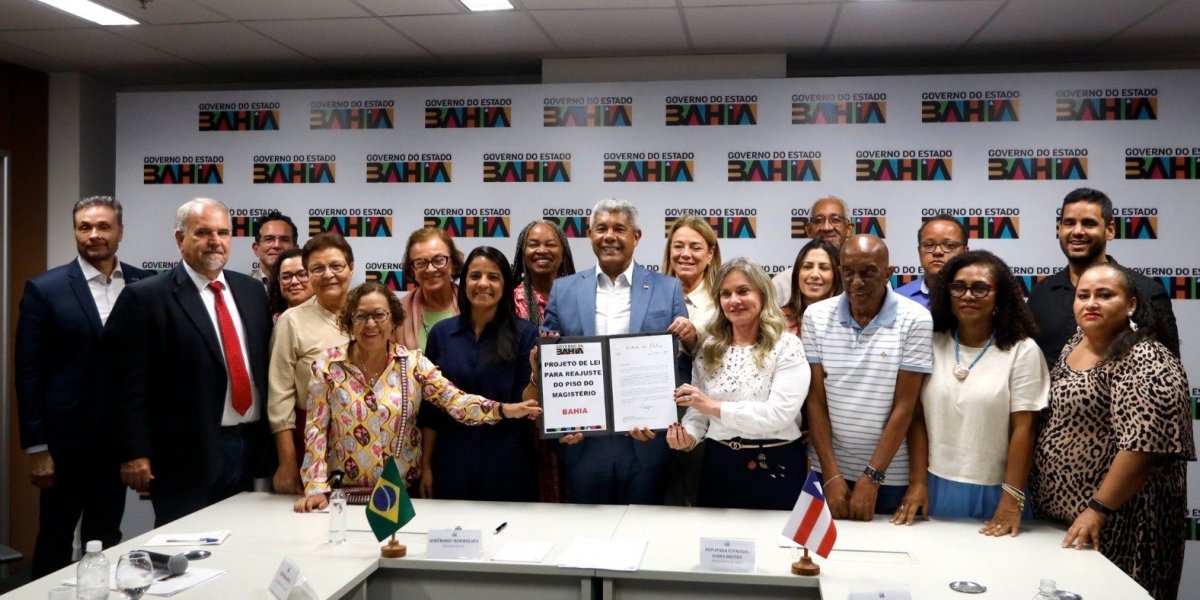 Jerônimo Rodrigues envia à Alba projeto que mantém piso do magistério acima do nacional