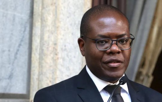 Silvio Almeida diz ser inocente e afirma ser vítima de racismo após período em silêncio