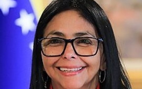 Governo dos EUA retira sanções contra nova presidente da Venezuela