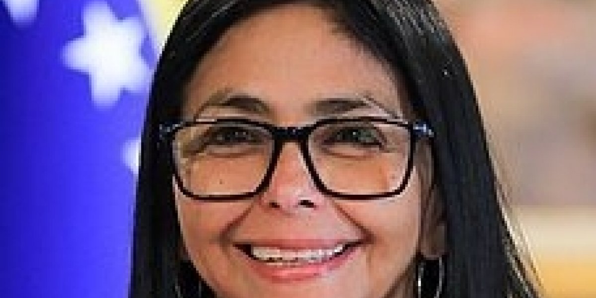 Governo dos EUA retira sanções contra nova presidente da Venezuela