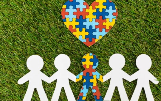 Conscientização que transforma: 2 de abril marca luta por inclusão de pessoas autistas