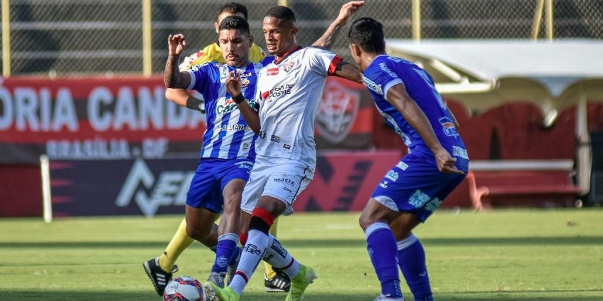 Vitória perde para o CSA no Barradão e se complica na Série B