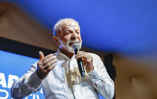 Lula reclama sobre aumento de gás de cozinha e pode cancelar leilão da Petrobrás